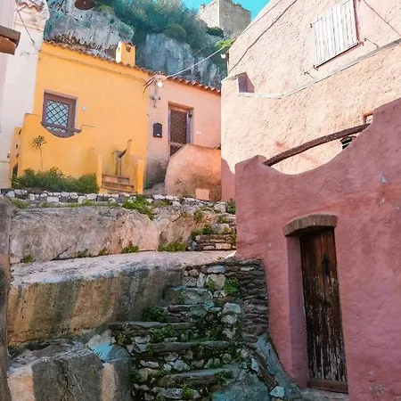 Loft Con Uso Cucina E Terrazzo Panoramico - Fora E' Muros Ii - Ammentos Posada (Sardinia)