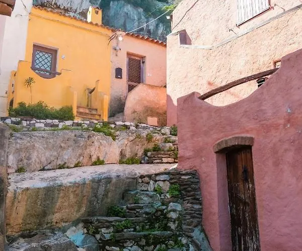 Loft Con Uso Cucina E Terrazzo Panoramico - Fora E' Muros Ii - Ammentos Posada (Sardinia)